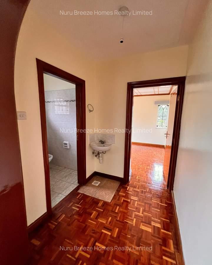 4 Bed Townhouse with En Suite in Lavington - 18