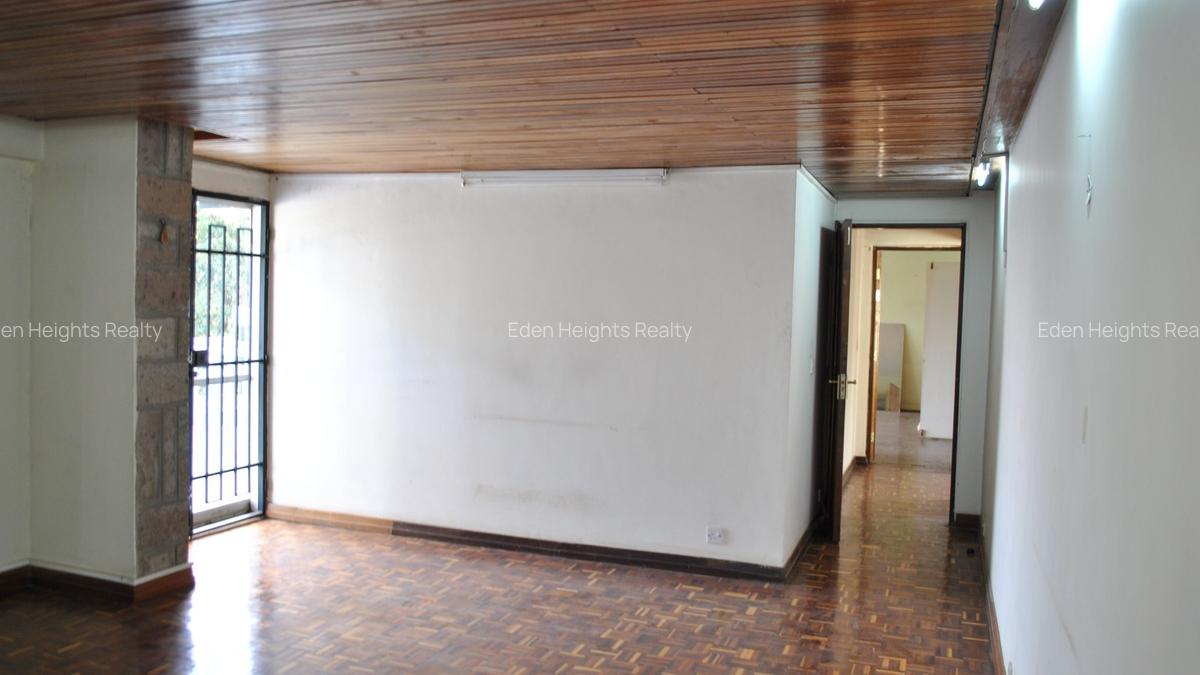 2,000 ft² Commercial Property with Parking in Lavington - 4