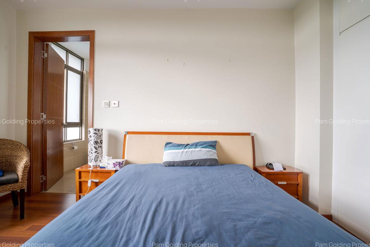 3 Bed Apartment with En Suite at 6Th Parklands Avenue - 15