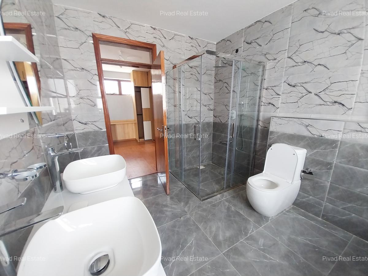 4 Bed Townhouse with Swimming Pool in Runda - 8