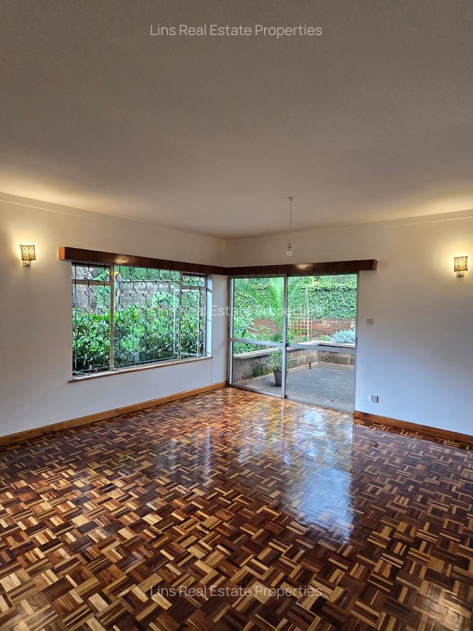 4 Bed Townhouse with En Suite in Lavington - 18