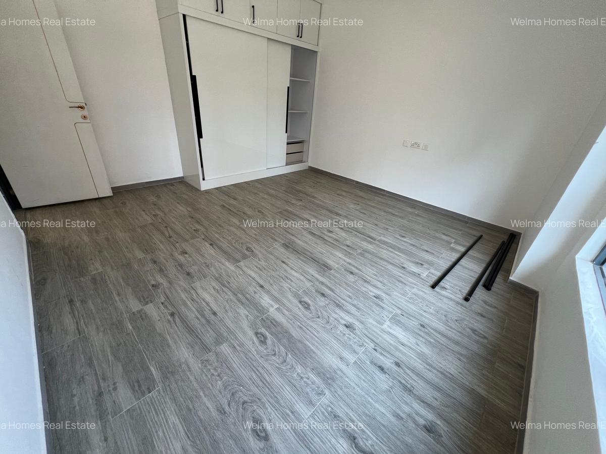 2 Bed Apartment with En Suite in Lavington - 11