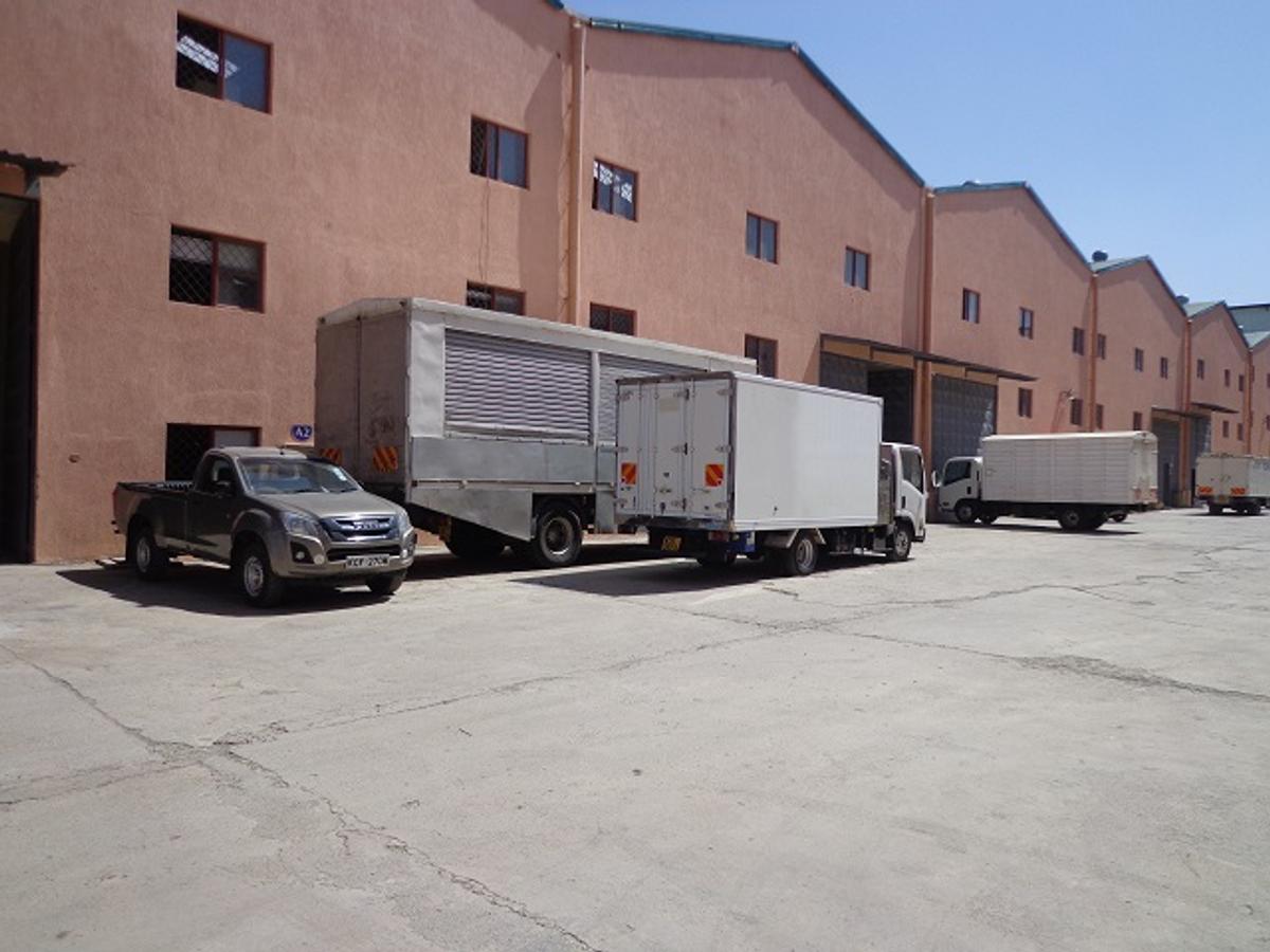 Warehouse with Service Charge Included in Mombasa Road - 1