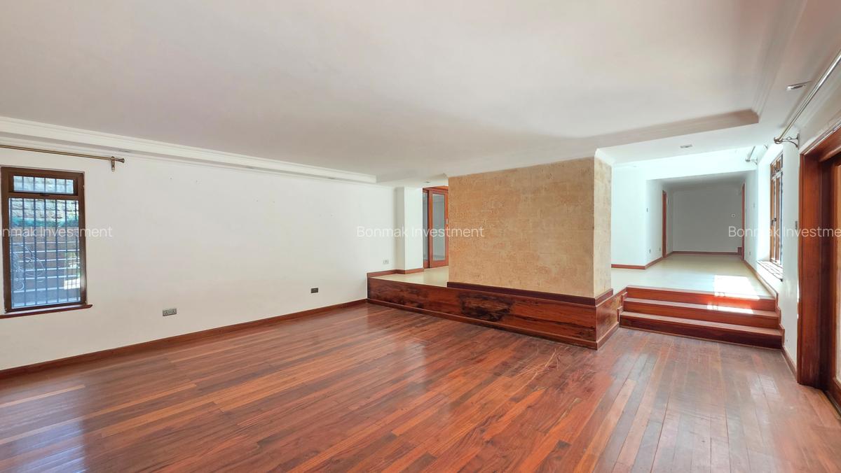 5 Bed Townhouse with En Suite at Chalbi Drive - 9