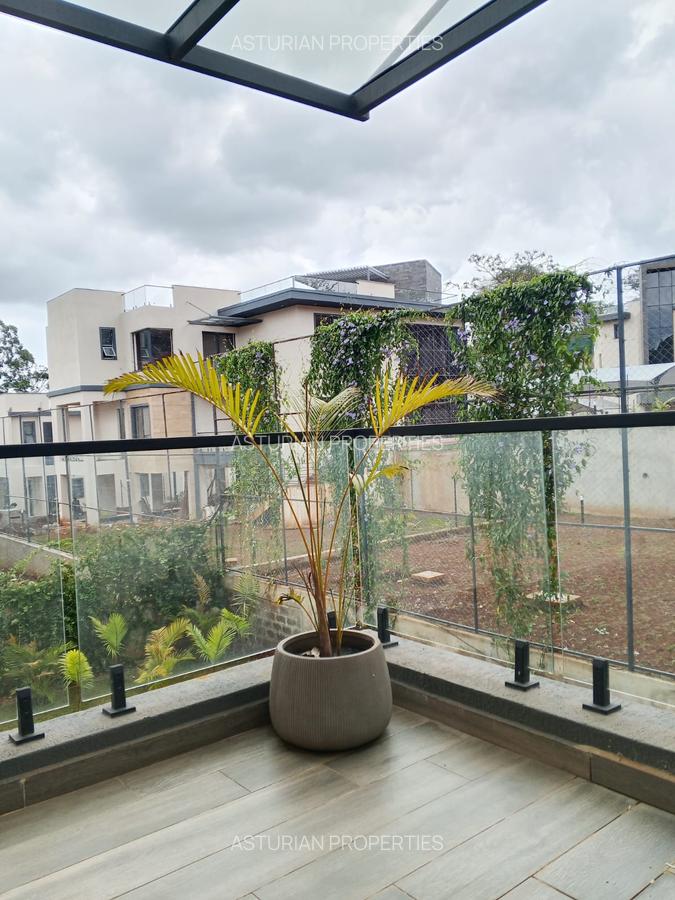 4 Bed Villa with En Suite in Westlands Area - 14
