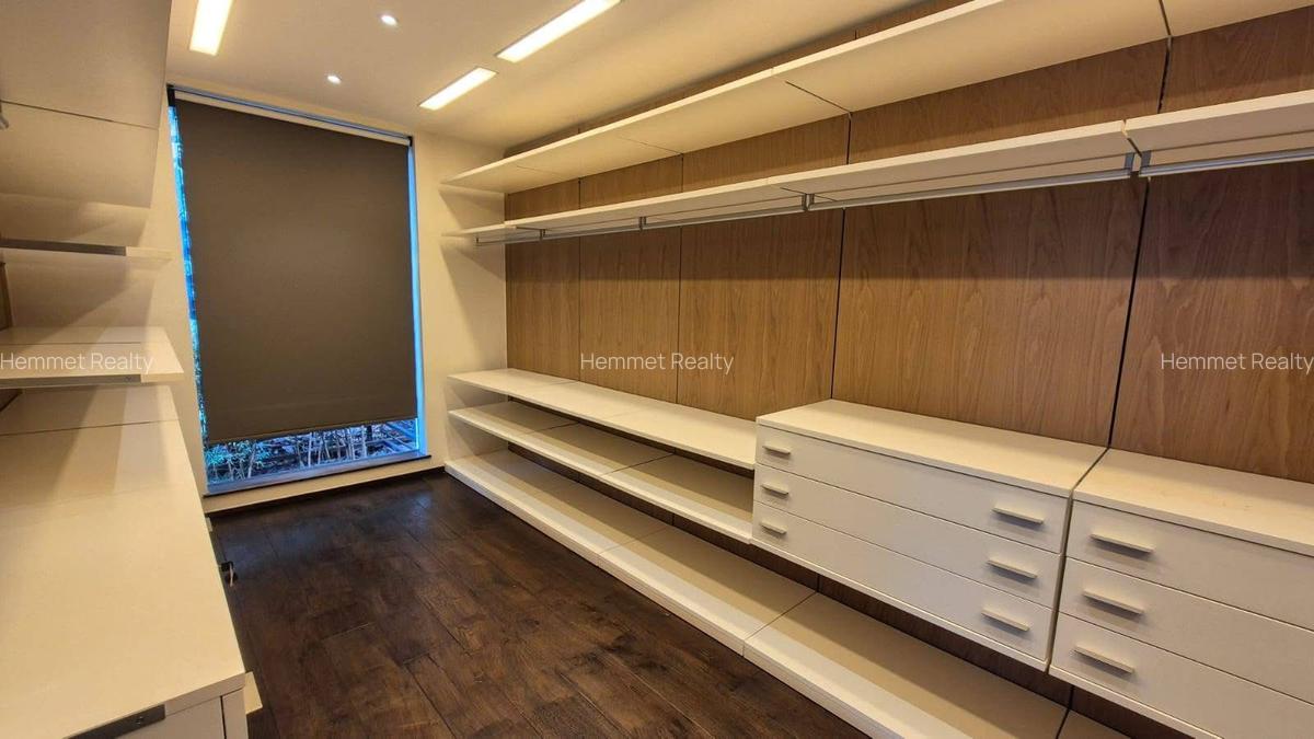 4 Bed House with En Suite in Loresho - 7