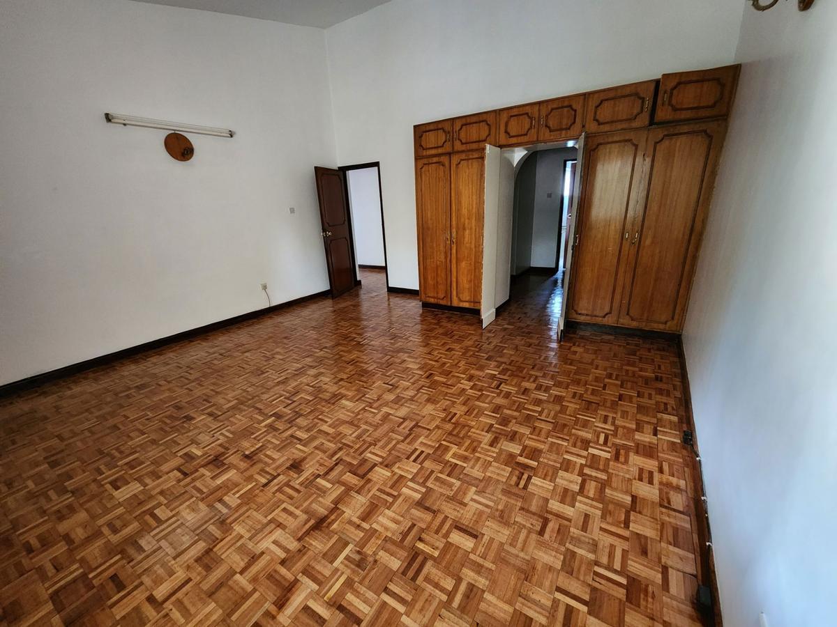 4 Bed Townhouse with En Suite in Westlands Area - 17