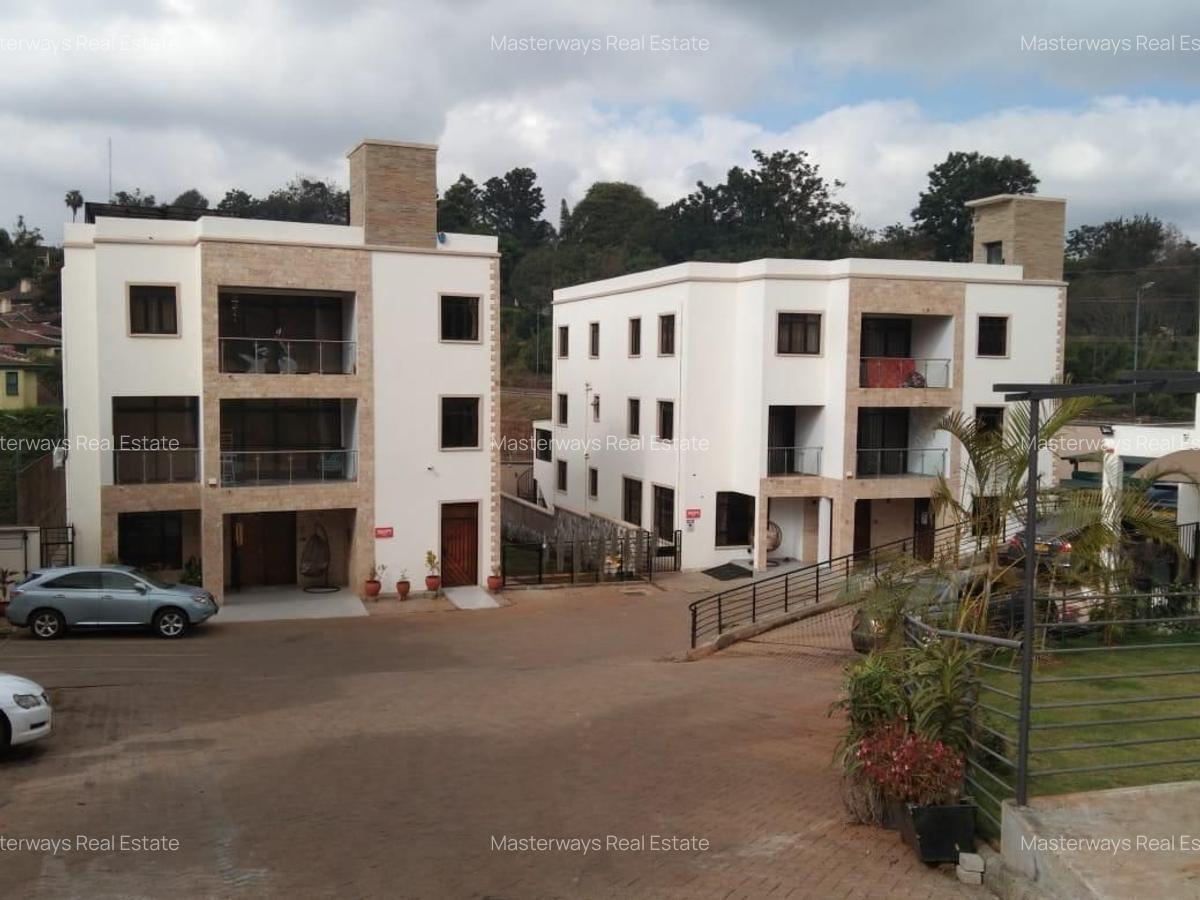 5 Bed Villa with En Suite at Kyuna - 1