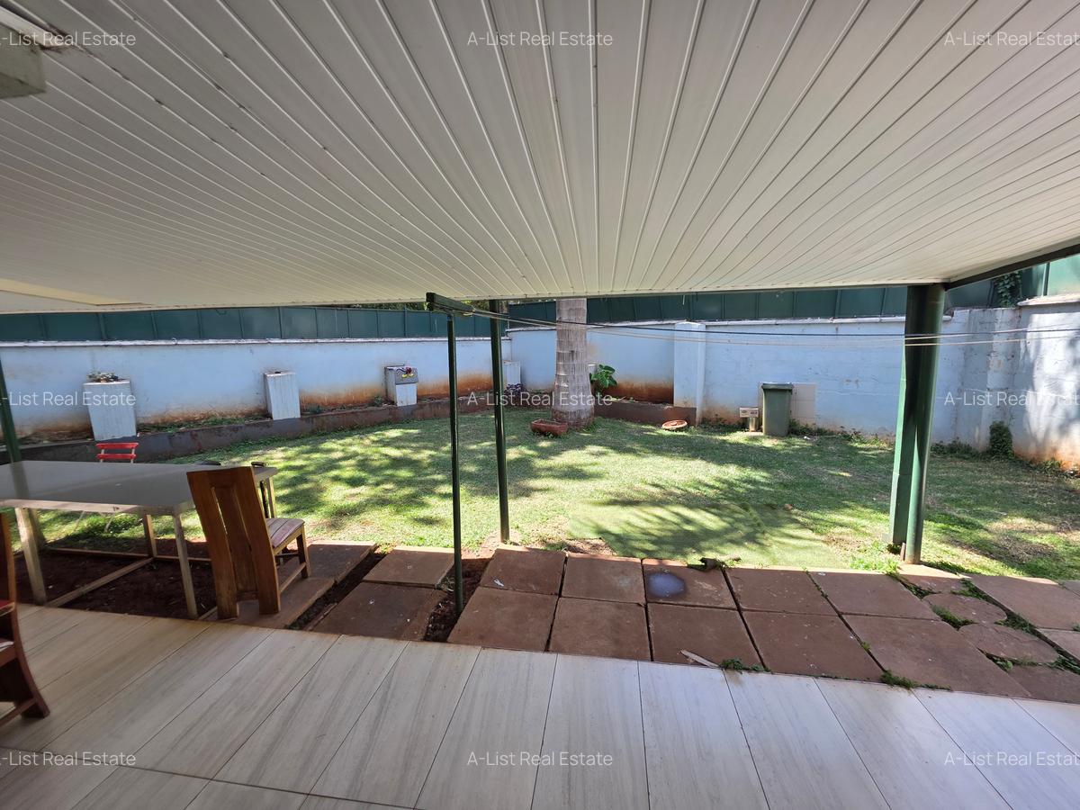 5 Bed Townhouse with En Suite at Lavington - 7