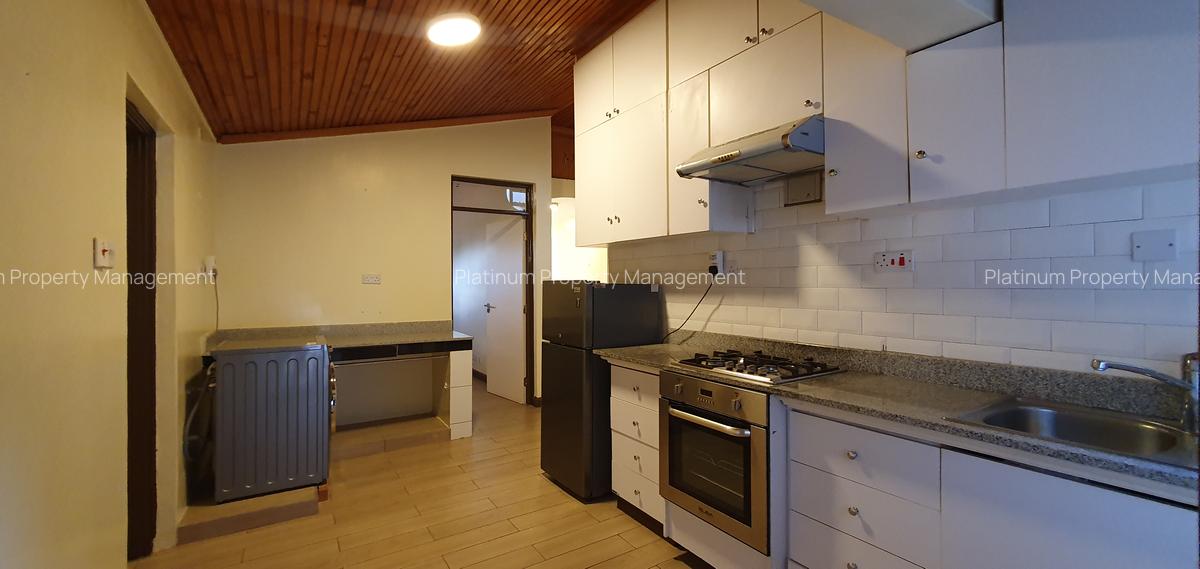 2 Bed Apartment with En Suite in Brookside - 7