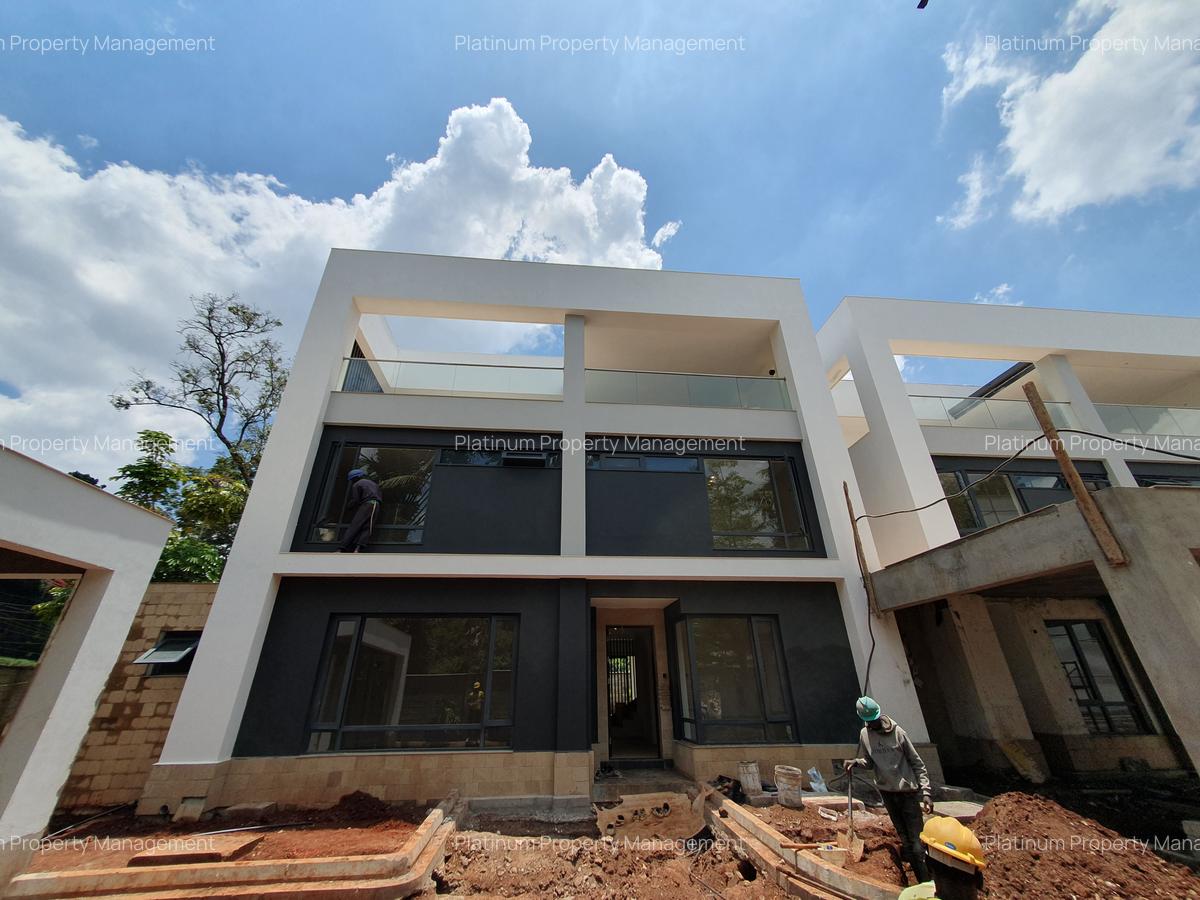 4 Bed Townhouse with En Suite in Kyuna - 20