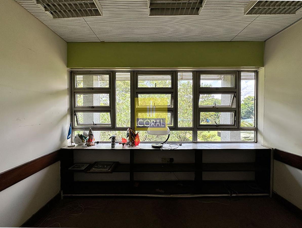 Office in Industrial Area - 7