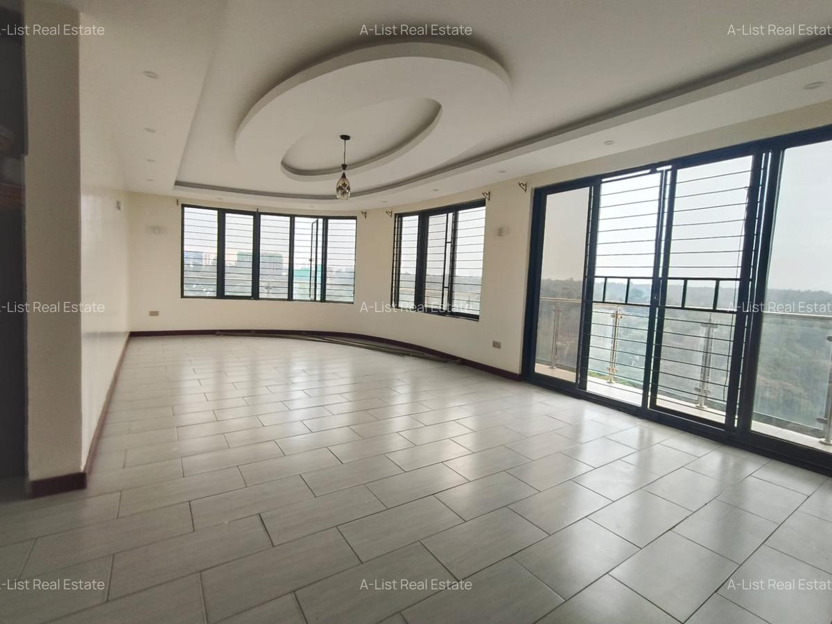 3 Bed Apartment with En Suite at 4Th Parklands - 1