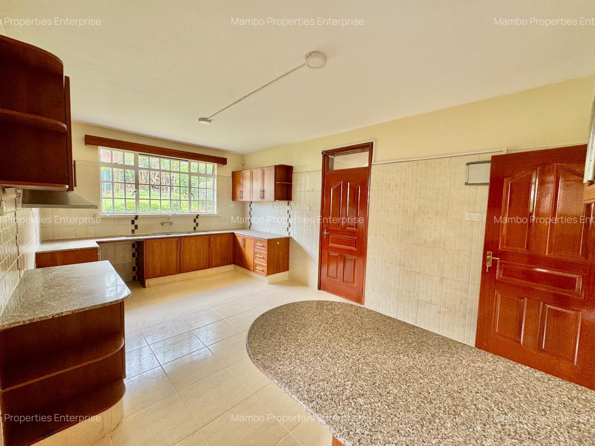 4 Bed Townhouse with En Suite at Off Red Hill Rd - 11