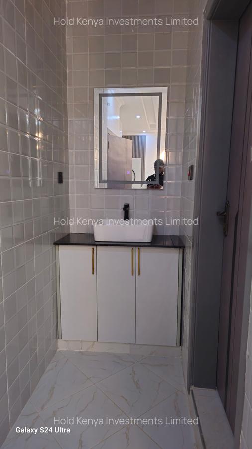 4 Bed House with En Suite at Riverside Drive - 5