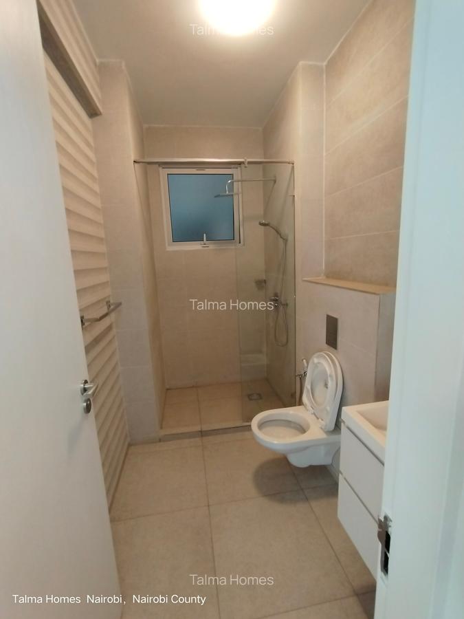 3 Bed Apartment with En Suite at Facing Lavington - 13