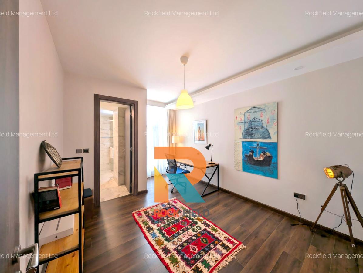 Serviced 3 Bed Apartment with En Suite in Brookside - 11