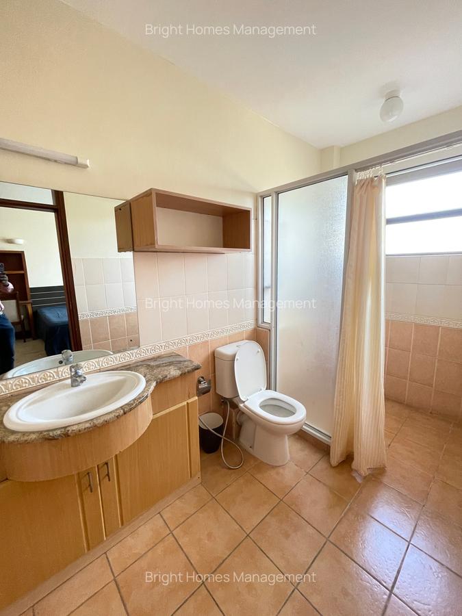 3 Bed Apartment with En Suite in Kilimani - 16