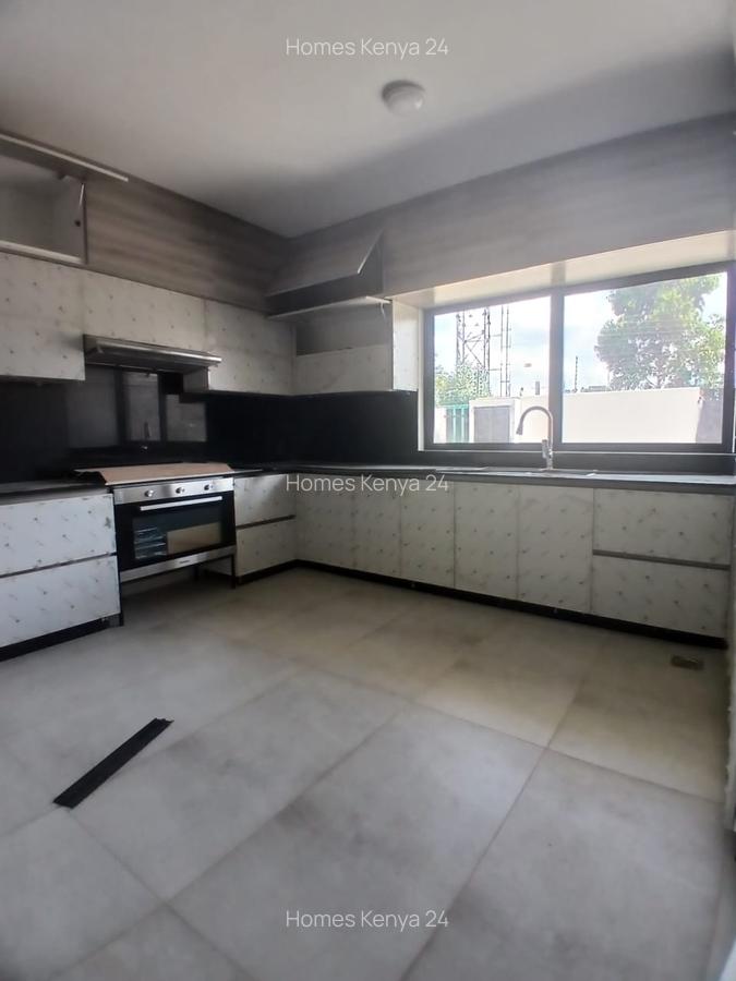 4 Bed Townhouse in Kiambu Road - 10