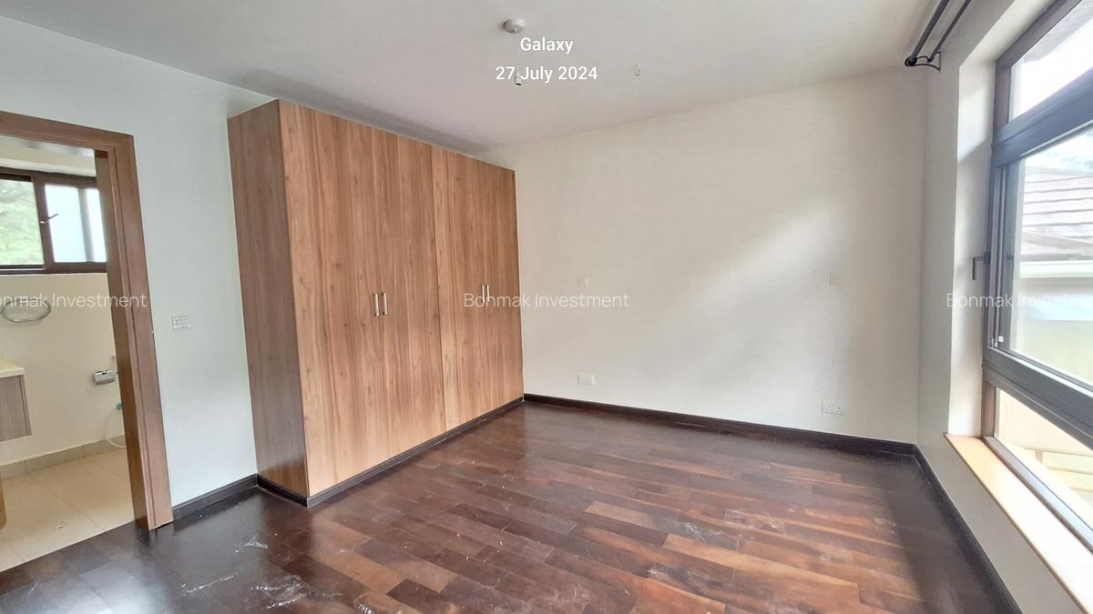 5 Bed Townhouse with En Suite at Chalbi Drive - 15