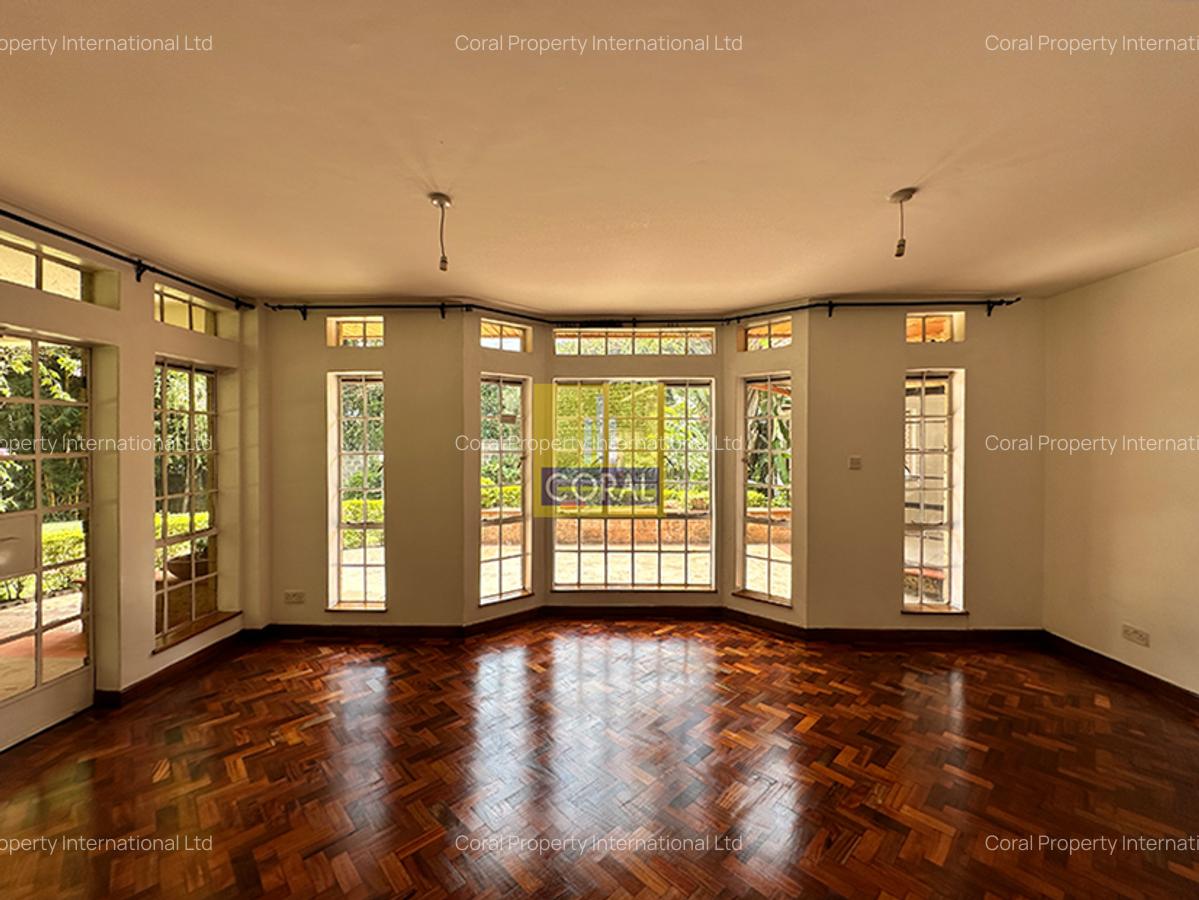 5 Bed House in Rosslyn - 3