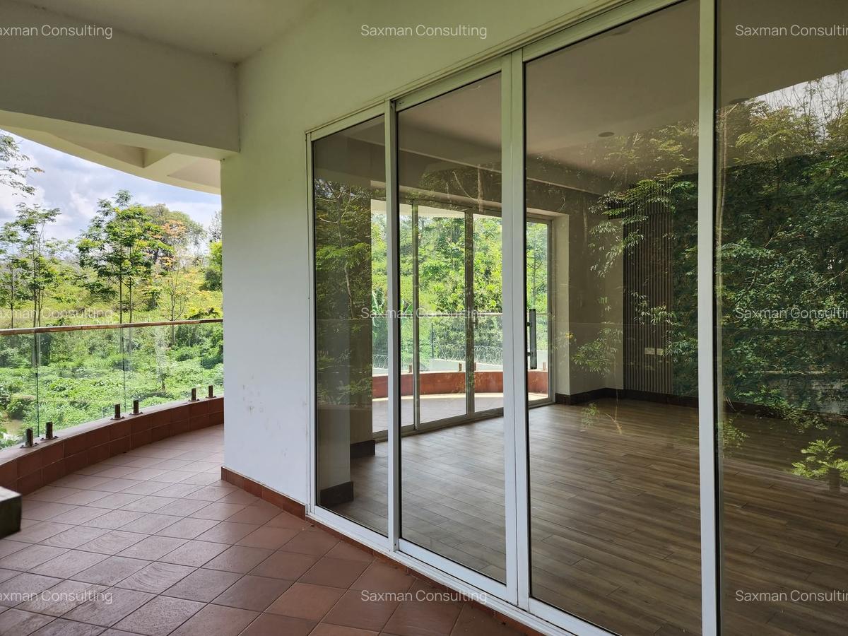 2 Bed Apartment with En Suite in Parklands - 1