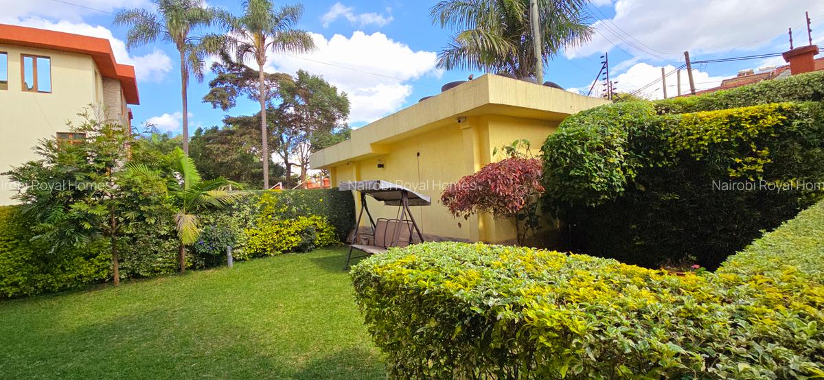 5 Bed Townhouse with En Suite at Lavington Green - 11