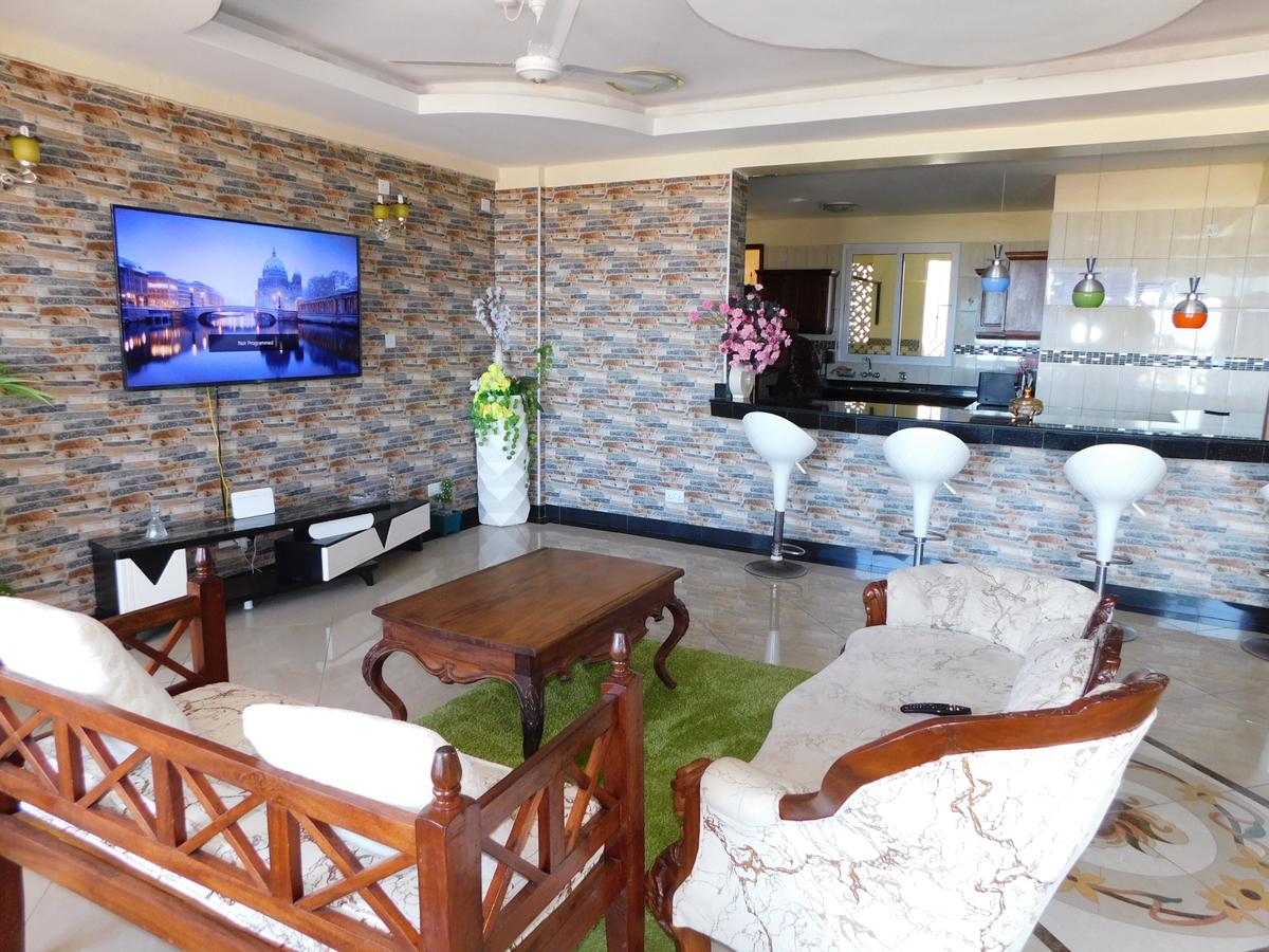 Serviced 3 Bed Apartment with En Suite in Nyali Area - 16