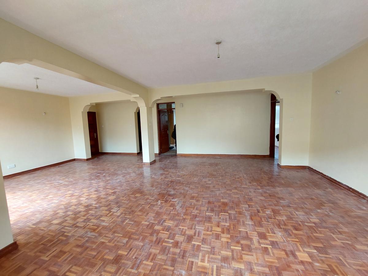 3 Bed Apartment with En Suite at Mbaazi Avenue - 14