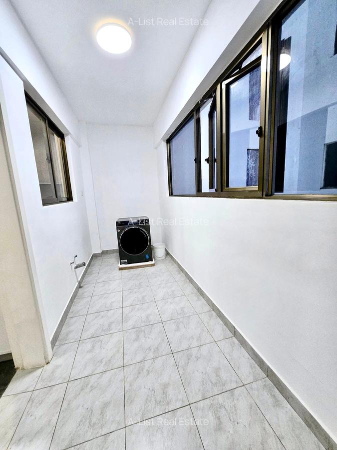 4 Bed Apartment with En Suite at Othaya Road - 19