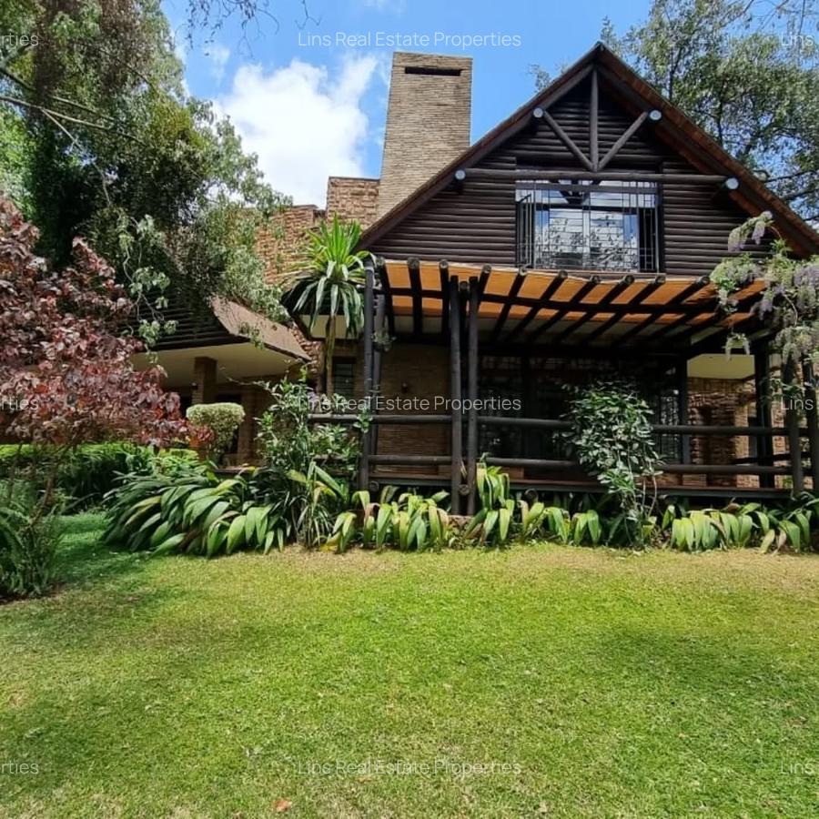 4 Bed Townhouse with En Suite in Lake View - 2