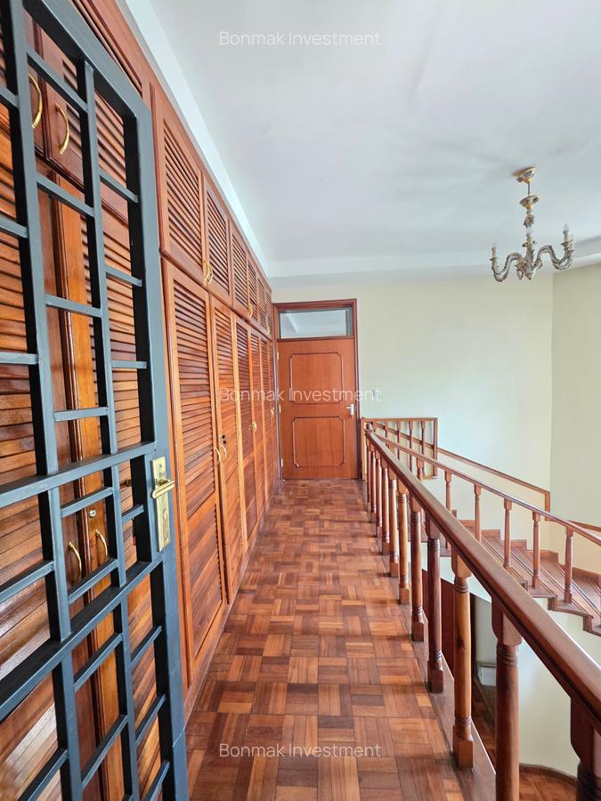 5 Bed House with En Suite at Old Runda. - 15