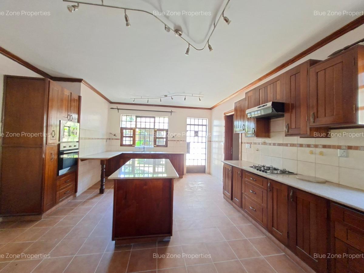 4 Bed Townhouse with En Suite at Off Peponi Rd - 9