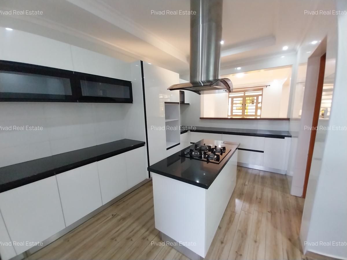 4 Bed Townhouse with En Suite in Kamakis - 3