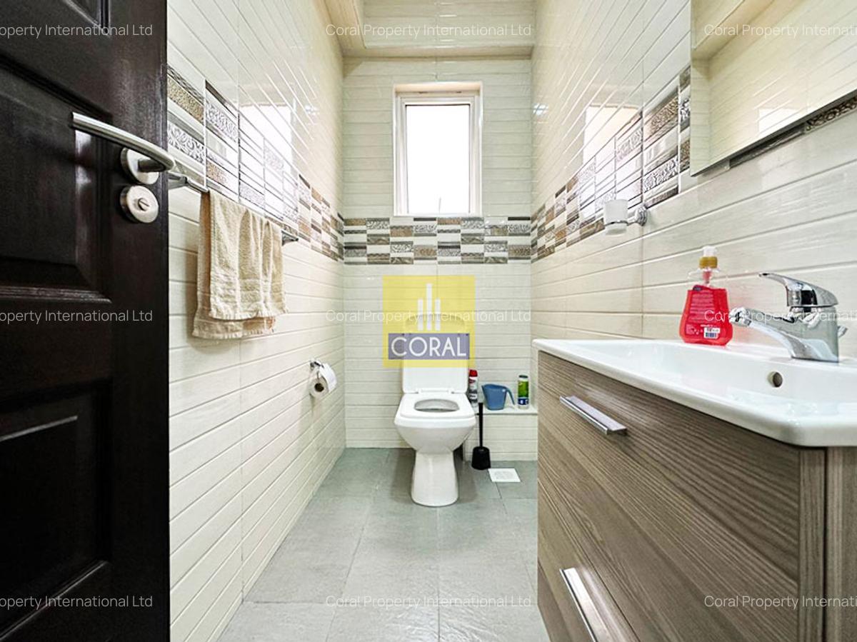 2 Bed Apartment in Brookside - 9