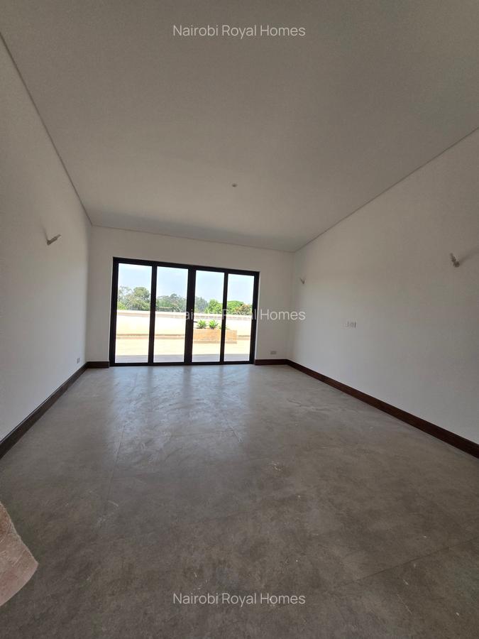 5 Bed Townhouse with En Suite at Kinanda Road - 12