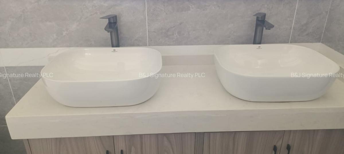 4 Bed Apartment with En Suite in Lavington - 10