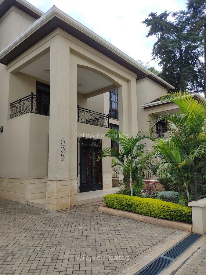 5 Bed Townhouse with En Suite at Lavington - 9