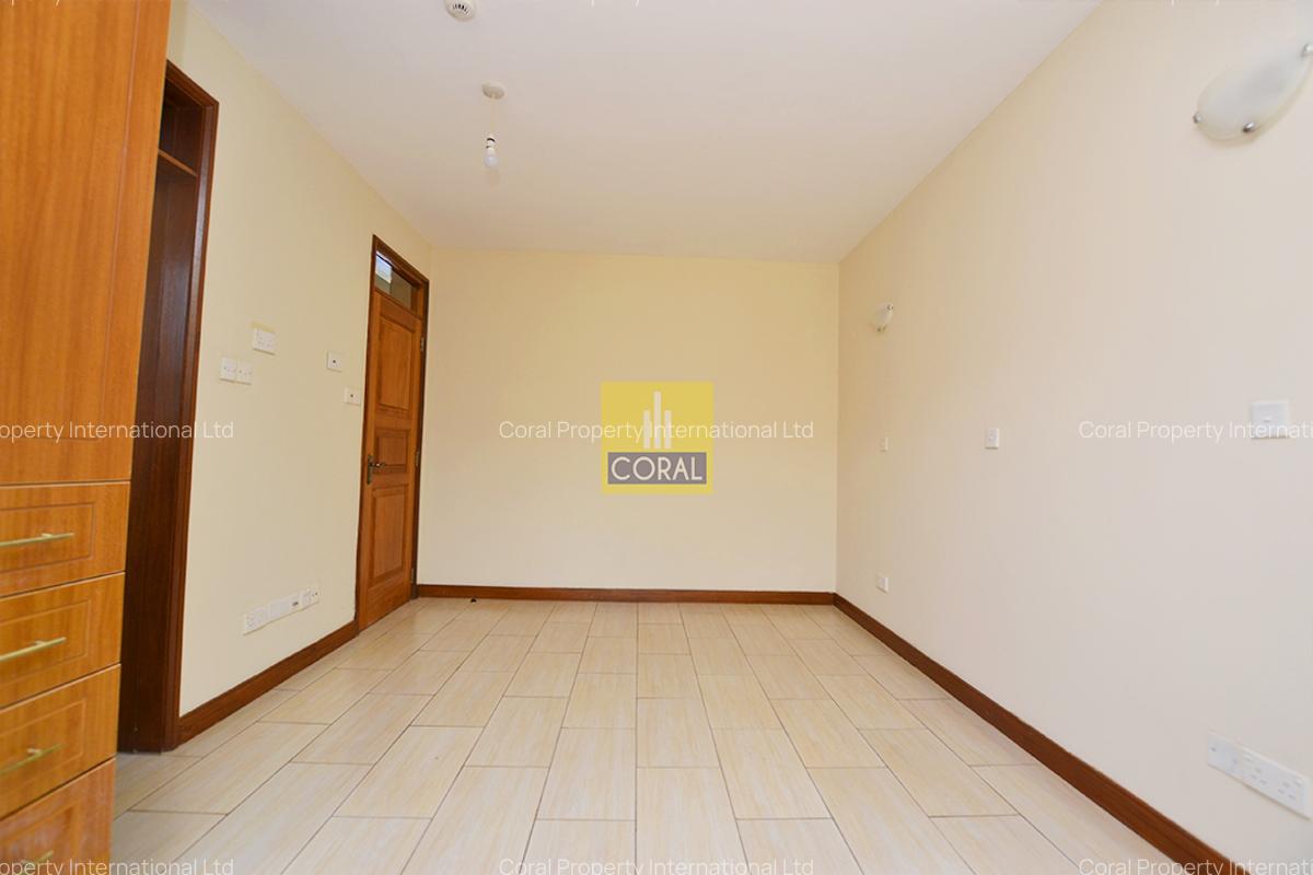 4 Bed House with Swimming Pool in Runda - 12