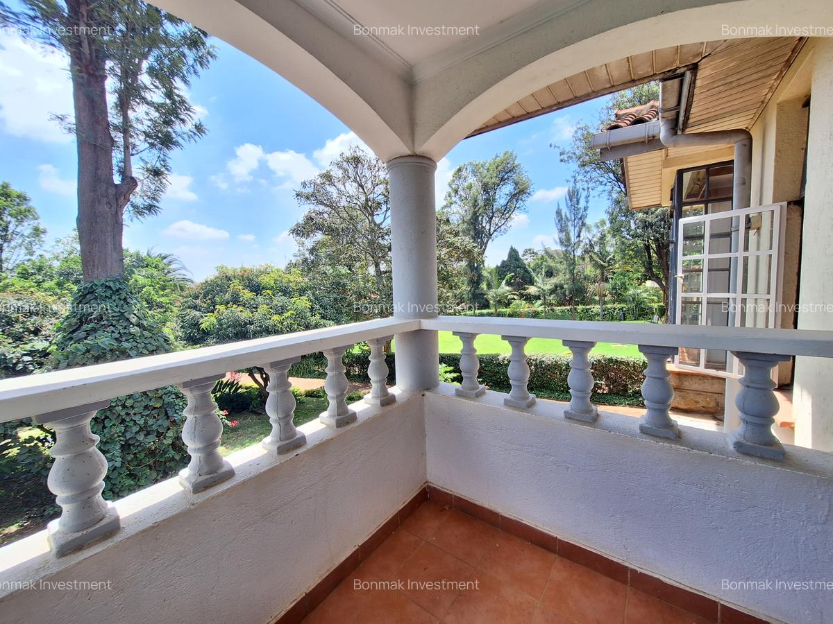 4 Bed Townhouse with En Suite at Rossylin Heights - 11