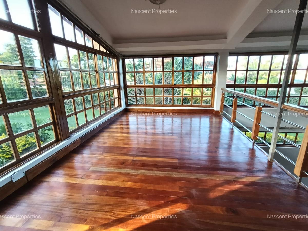 4 Bed House with En Suite in Runda - 11