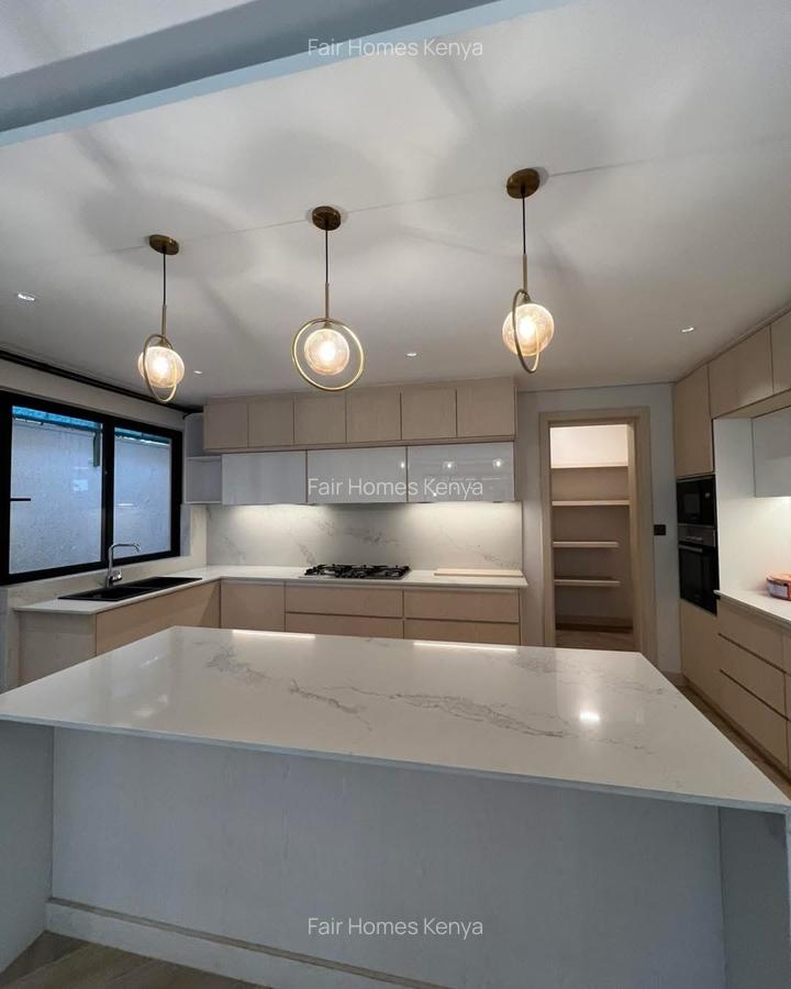 5 Bed Townhouse with En Suite at Convent Drive - 4