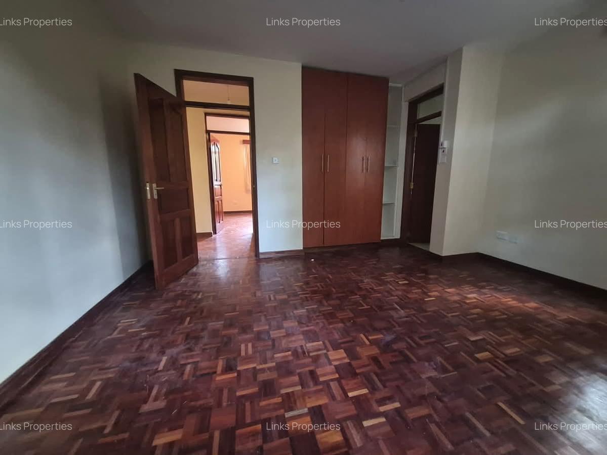 2 Bed Apartment with En Suite at Hardy Area - 17