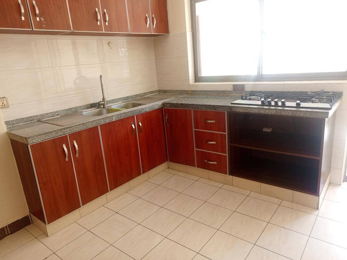 Serviced 3 Bed Apartment with Gym at Near Yaya Center - 5