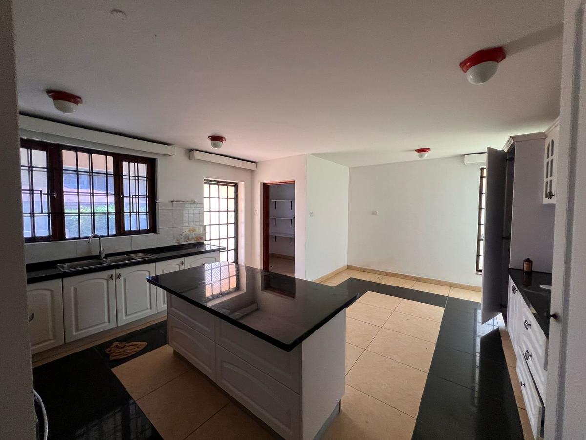 5 Bed Villa in Runda - 9
