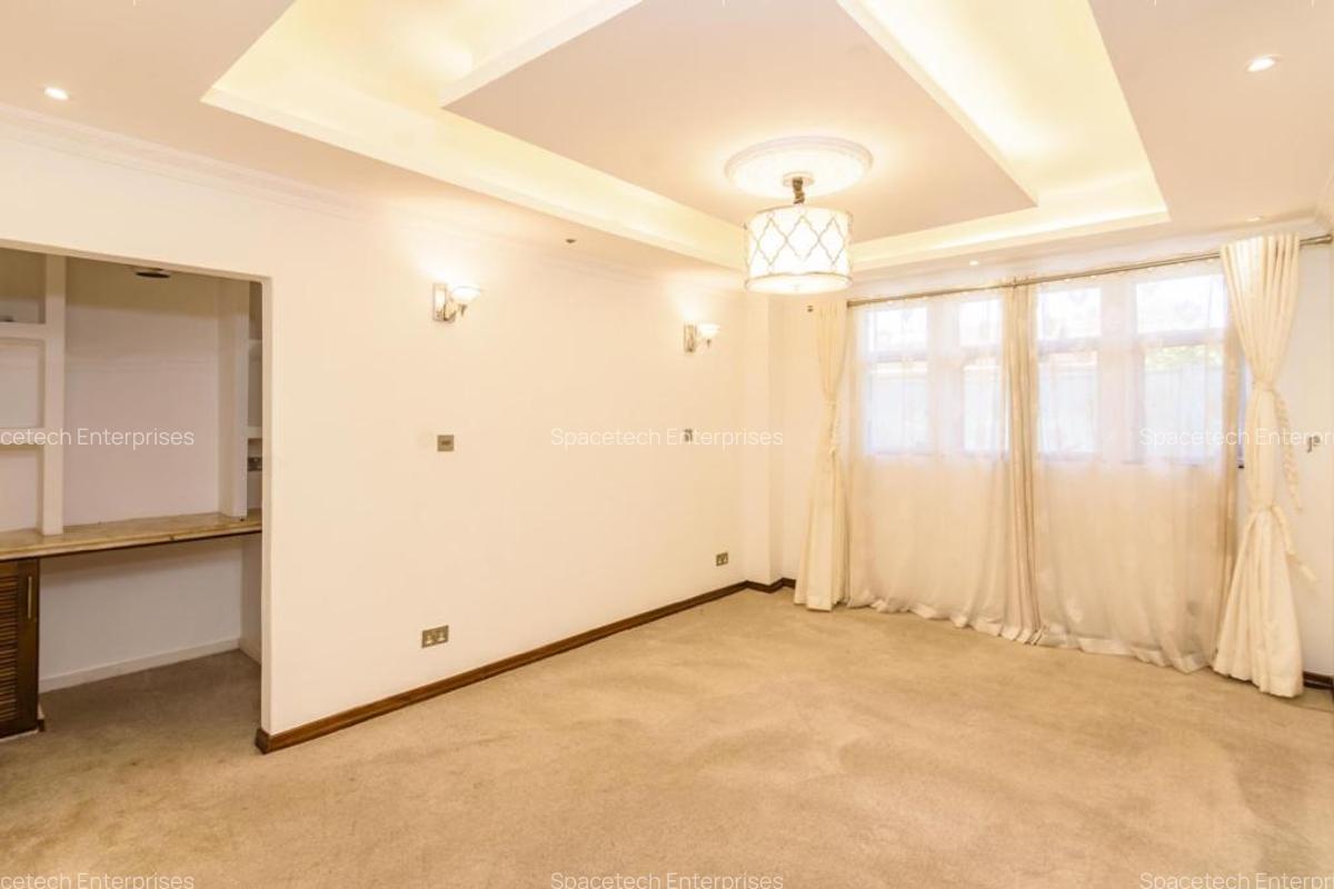 4 Bed House with En Suite in Runda - 15