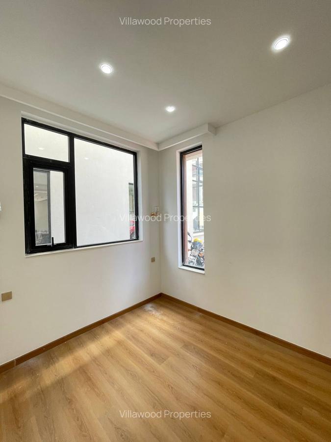 5 Bed Villa with En Suite in Lavington - 10