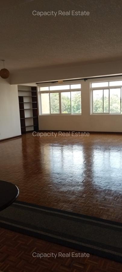 3 Bed Apartment with En Suite in Brookside - 2