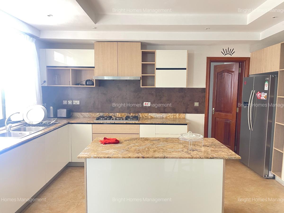 Serviced 4 Bed Apartment with En Suite in Riverside - 15