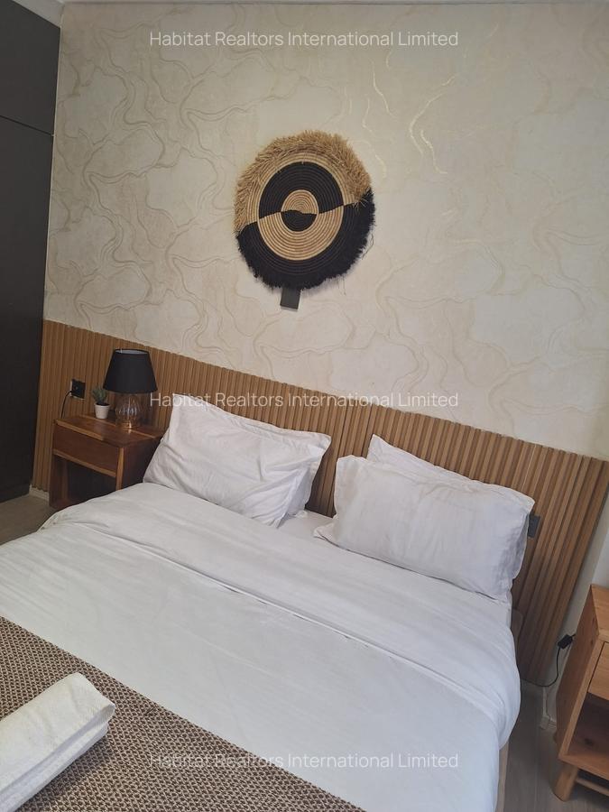 Furnished 1 Bed Apartment with En Suite at Hatheru - 2